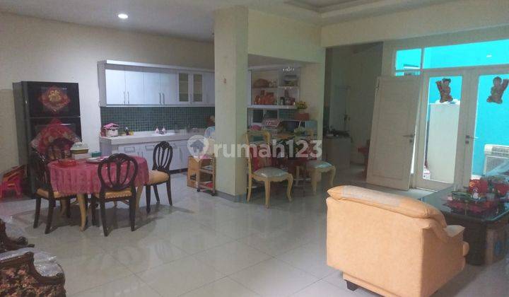 Rumah di Golf lake residence
AT kamal
Jakarta barat 2 Lantai SHM Bagus 2