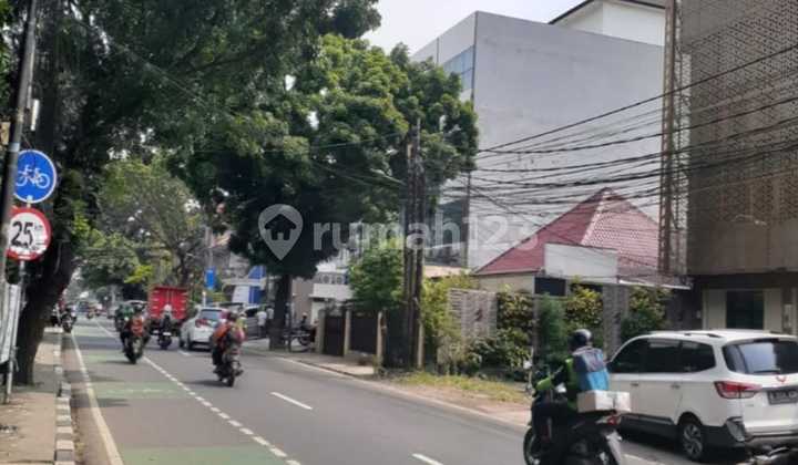 Dijual Rumah Megah Lokasi Terbaik di Pusat Kota Setiabudi 2