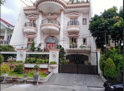 Rumah Mewah dan Berlokasi Strategis di Pluit Putri, Jakarta Utara