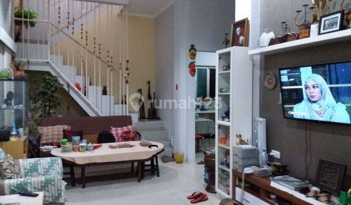 Dijual Rumah Bagus 2 Lantai di Griya Bintara Kota Bekasi 1