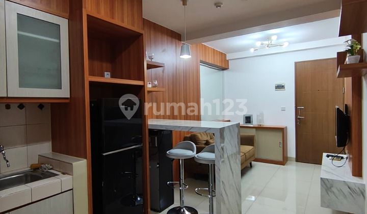 Modern and Stylish 2BR Apartment at The Oak Tower Pulogadung, East Jakarta
