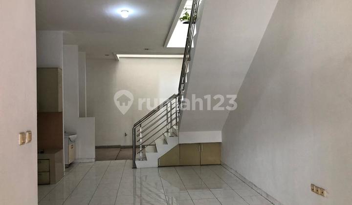 Nice and Strategically Located Ready-to-Occupy House in Tanah Tinggi, Central Jakarta