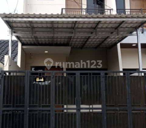 Dijual Rumah Bagus Siap Huni di Harapan Indah Bekasi 1