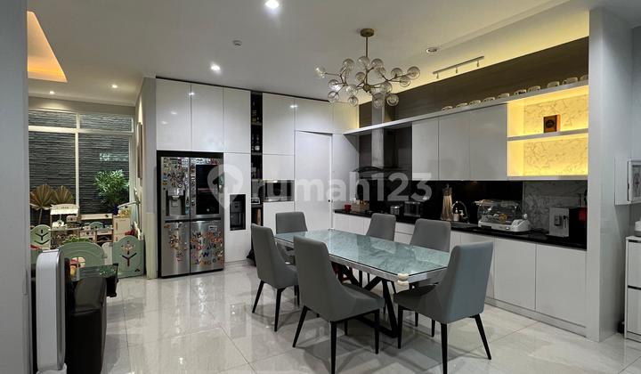 Rumah Modern Full Furnished di Perumahan Golf Lake Cengkareng Jakarta Barat 2