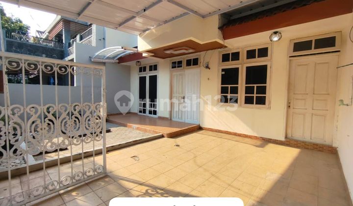 For Rent: Comfortable House Ready to Occupy, Near Mall & Public Transportation in Pulomas, East Jakarta