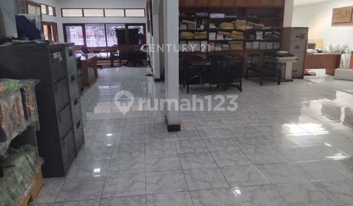 Rumah Luas 528M2 Bagus Lokasi Strategis di Tebet Jakarta Selatan