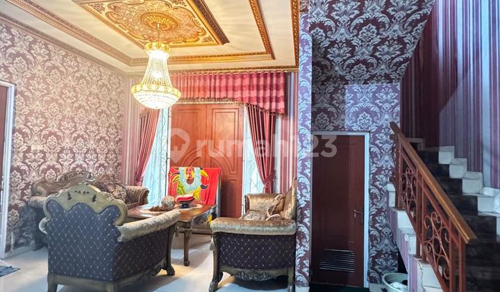 Rumah Modern dan Semi Furnished Siap Huni di The Royal Residence Jakarta Timur 2