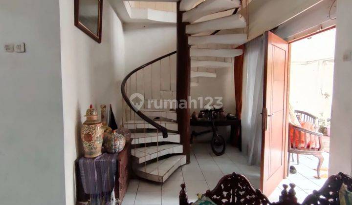 Rumah Bangunan Tua Dan Bagus di Cikini Menteng Jakarta Pusat 2