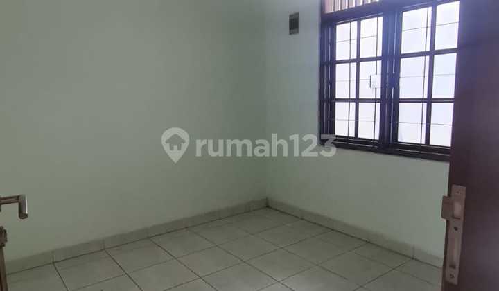 Dijual Rumah Bebas Banjir Berlokasi Sangat Strategis di Pondok Gede 2