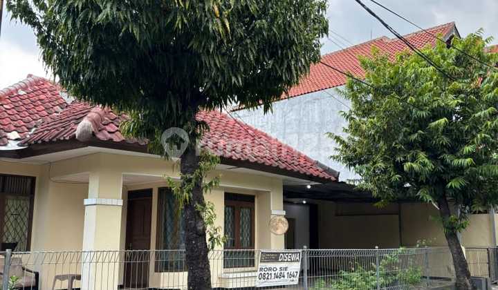  Rumah Posisi Hook Lokasi Strategis di Bintara Bekasi Barat 1