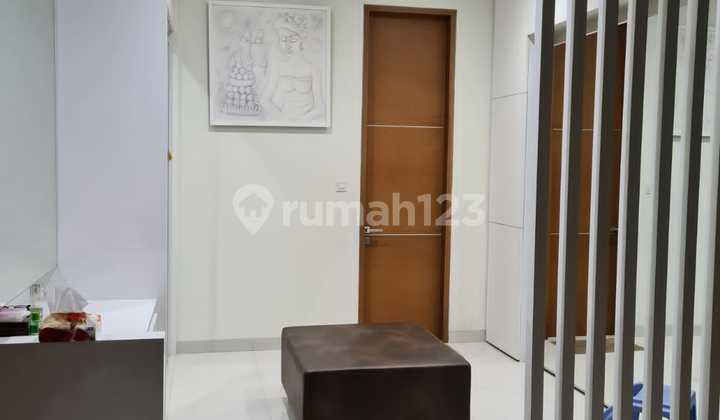 Rumah Bagus dan Semi Furnished Siap Huni di Cempaka Putih Jakarta Pusat 2