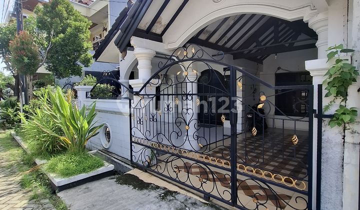 Rumah Minimalis Modern dan Terdapat Taman Kecil Siap Huni di Harapan Indah Bekasi 1