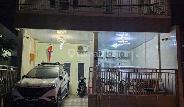 Rumah Menarik Dan Cantik di Boulevard Hijau Harapan Indah Bekasi 2