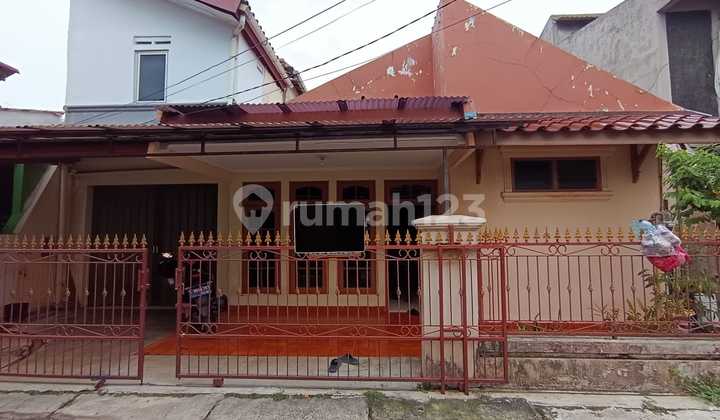 Spacious House in Taman Malaka, Duren Sawit, East Jakarta