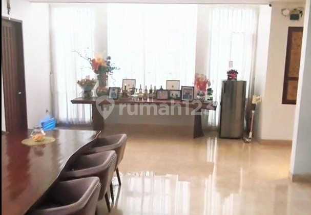 Luxurious Modern-Style Ready-to-Occupy House at Pantai Mutiara, Penjaringan, North Jakarta 2