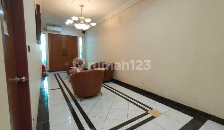 Rumah 3 Lantai Walet Permai Pik - LT 420M², Dekat Sis School 2