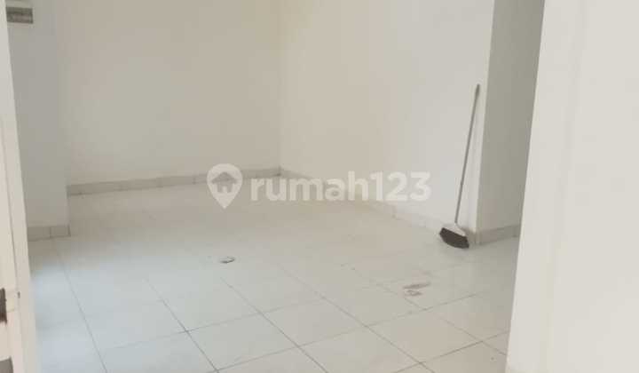 Newly Renovated House Ready to Occupy in Citra Garden 5 West Jakarta Newly Renovated House Ready to Occupy in Citra Garden 5 West Jakarta