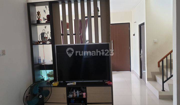 Rumah Minimalis Modern Dan Nyaman di Green Ara Cluster Balsa Harapan Indah Bekasi 2