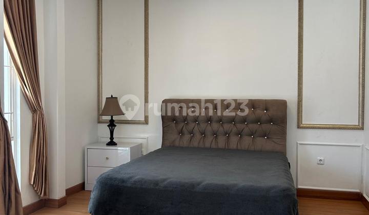 Rumah Berlokasi Strategis Semi Furnished di Cluster Harmoni Kota Harapan Indah Bekasi 2