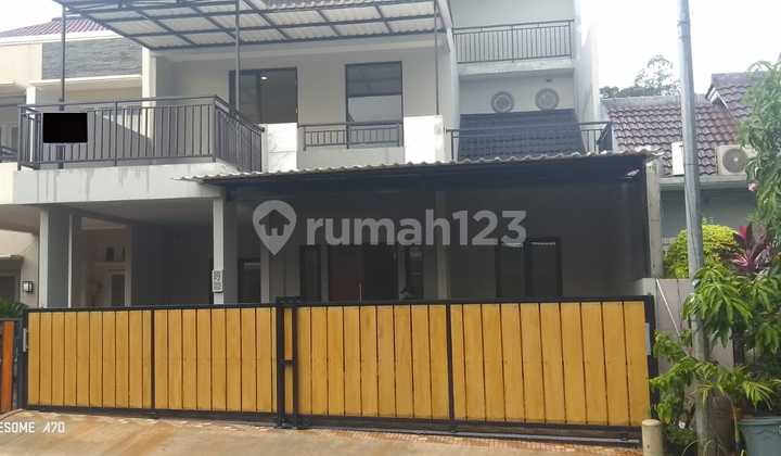 Dijual Rumah 3 Lantai Bagus Dekat Dengan Stasiun BSD Tangerang