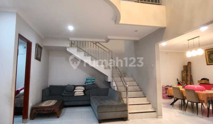 Rumah 2 Lantai Strategis bisa untuk Kantor di Metland Menteng Cakung Jakarta Timur