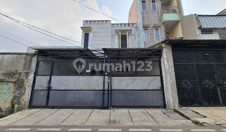 Nice and Strategically Located Ready-to-Occupy House in Tanah Tinggi, Central Jakarta