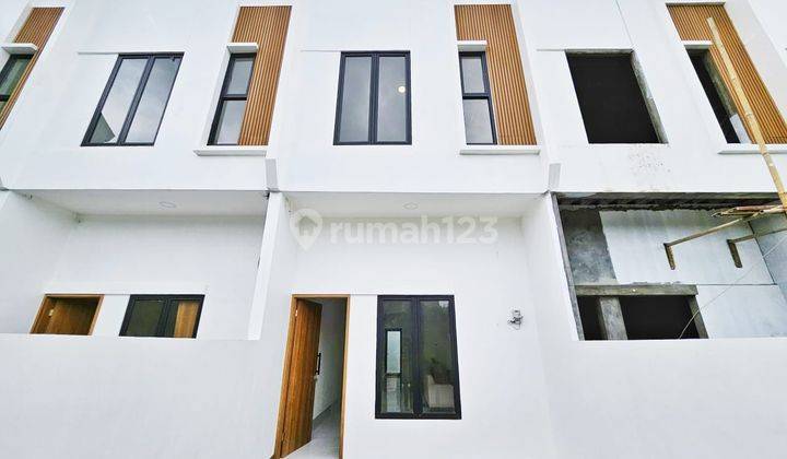 Rumah Minimalis Modern Dan Strategis di Harapan Indah 1 Bekasi 1