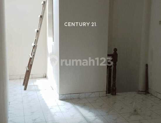 For Rent Strategically Located Move-In Ready House in Metland Menteng, East Jakarta 2