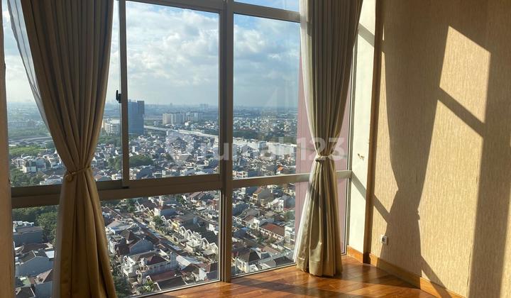 Apartemen 4BR Mewah dan Semi Furnished Siap Huni di The Summit Summarecon Kelapa Gading Jakarta Utara 1