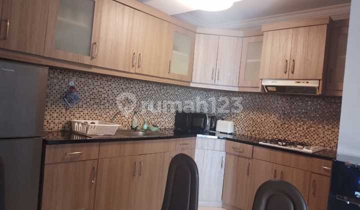 3BR Apartment with Epiwalk Mall View, Strategic Location in South Jakarta City Center 3BR Apartment with Epiwalk Mall View, Strategic Location in South Jakarta City Center