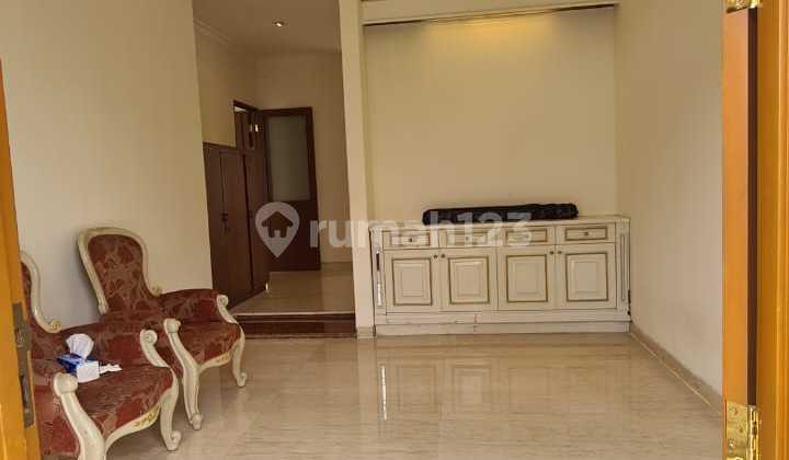 Dijual Rumah Mewah Bonus Kolam Untuk Terapi di Pulomas Jakarta Timur