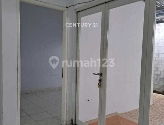 Disewa Rumah 1 Lantai Berlokasi Strategis Dekat Pusat Perbelanjaan di Metland Menteng Jakarta Timur Disewa Rumah 1 Lantai Berlokasi Strategis Dekat Pusat Perbelanjaan di Metland Menteng Jakarta Timur