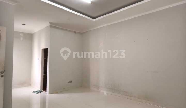 Luxury & Spacious House, in Tebet South Jakarta Luxury & Spacious House, in Tebet South Jakarta