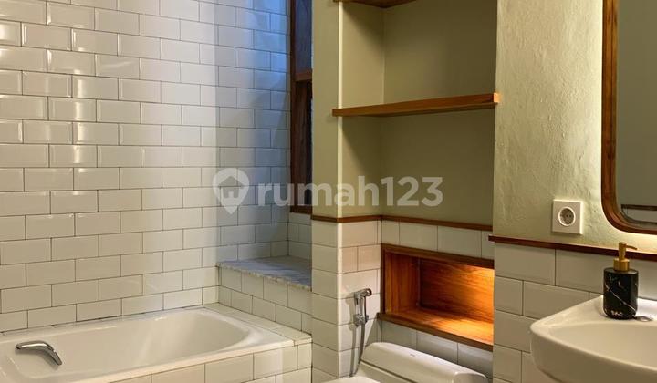 For Sale: House Near a Prestigious School and Hospital in East Cipinang 2