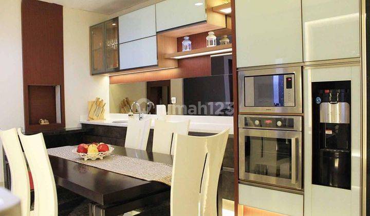 Rumah 2 Lantai Bagus Semi Furnished SHM di Luxmore Bsd City 1