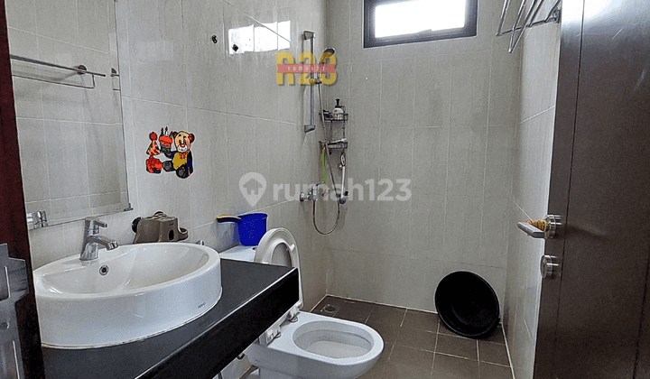 Rumah 3 Lantai Jual Murah Semi Furnished Greenwich Park Bsd City 2