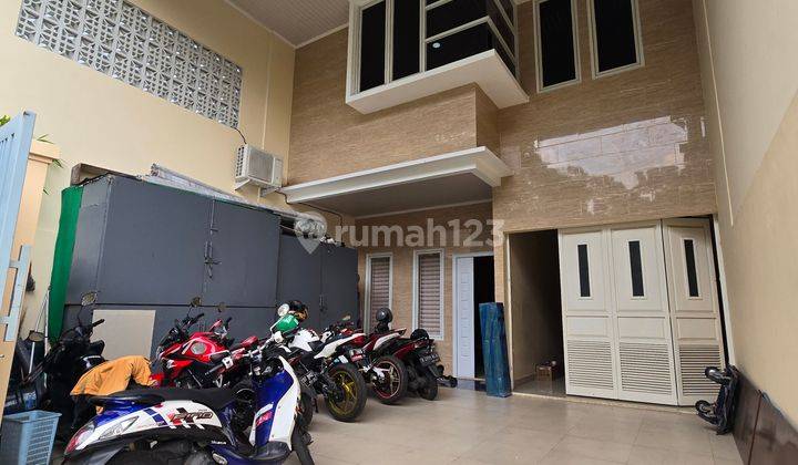 Rumah Kantor Pinggir Jalan Raya Lokasi Strategis Joglo Jakbbar 1