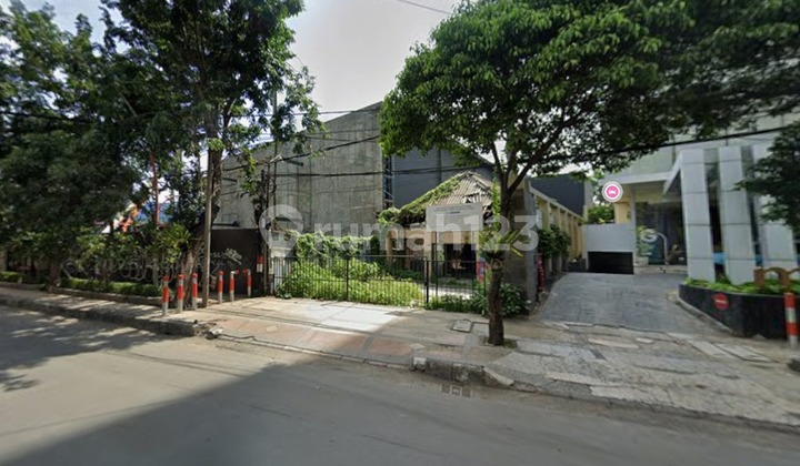 Disewakan Tanah Lokasi Premium Pusat Kota di Jl. Basuki Rahmat Surabaya - 438 M2