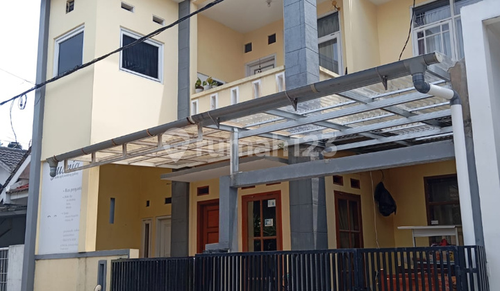 Dijual Cepat Murah Butuh Uang 2,5 Lantai SHM di Cluster Cibabat Dijual Cepat Murah Butuh Uang 2,5 Lantai SHM di Cluster Cibabat