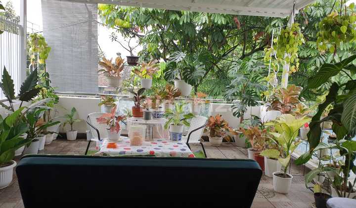 Rumah Komplek Cibabat Ada Rooftop 3 Lantai Strategis 2