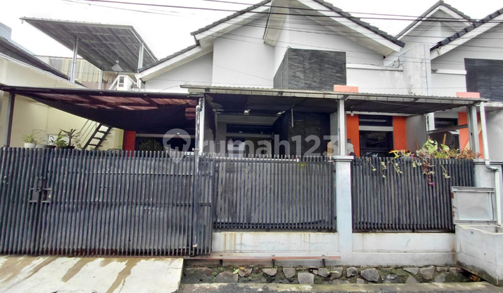 Rumah Minimalis Komplek Sariwangi Siap Huni SHM Row Jalan Besar