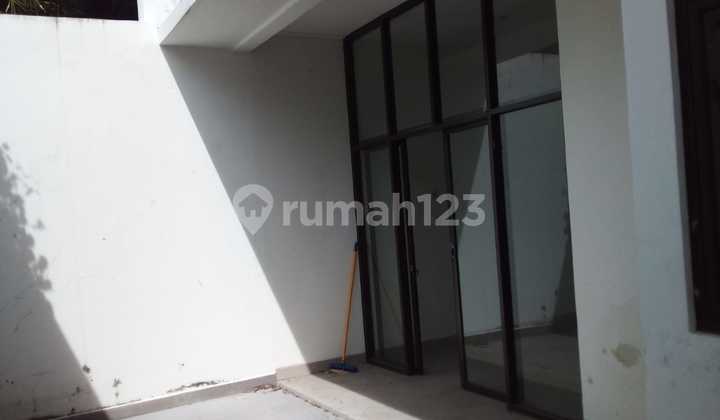 Rumah Cantik Komplek Sariwangi 3 Menit Kampus Polban 2