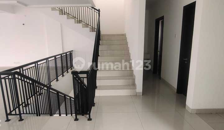Di Jual Cepat Ruko Exclusive Dan Strategis Siap Dipakai Di Fbl Foresta Bsd Harga Nego 7