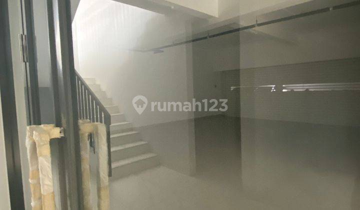 Dijual Cepat Ruko Exclusive Strategis di Fbl 6 Canopy Harga Masih Nego Keras 16