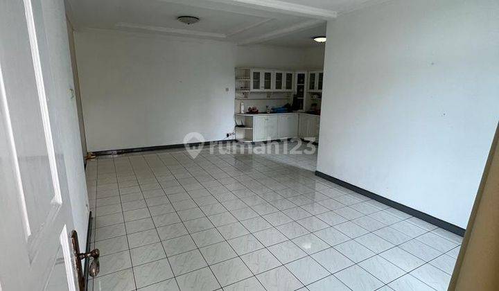 Rumah Mewah Siap Huni di Komplek Tubagus Ismail Bandung 7