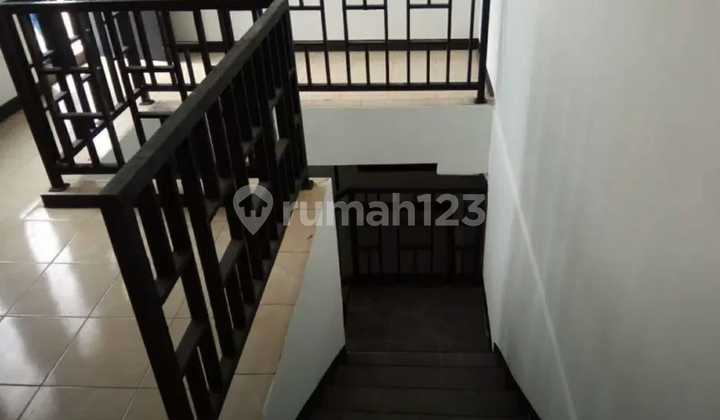 Rumah 2 Lantai Luas Dan Nyaman di Buah Batu Margacinta Bandung 11