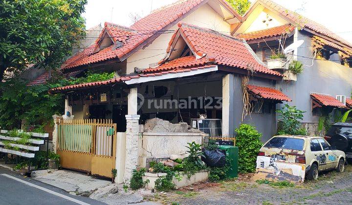 Rumah Tua Hoek 1 Muka di Jalan Balikpapan, Dekat Cideng Roxy  1