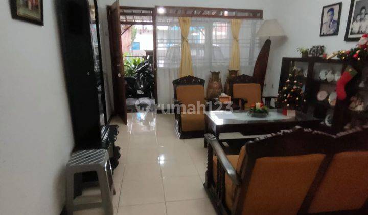 Rumah Kost 2 Lantai Nyaman Terawat di Sayap Riau Bandung 1