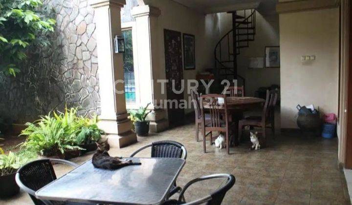 Rumah 2lt Bagus Halaman Luas Di Kemang Pratama. Bekasi 2