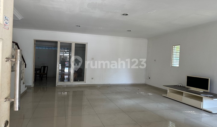  Rumah Semi Furnished 2